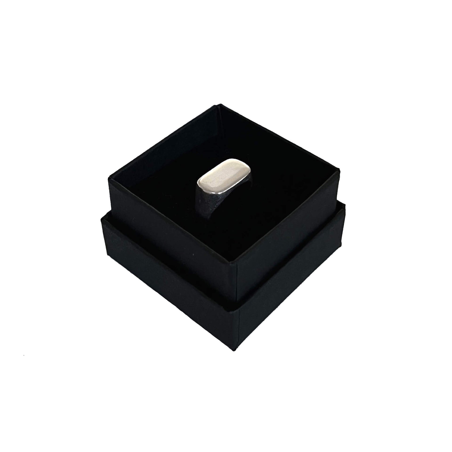 RECTANGLE SIGNET RING